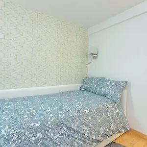  Apartment Seaside Duplex - 200m From The Beach!